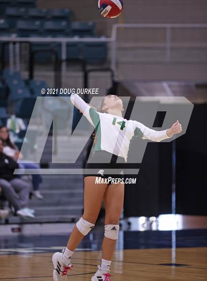 Thumbnail 3 in Stratford vs Tompkins (UIL 6A Area Playoff) photogallery.