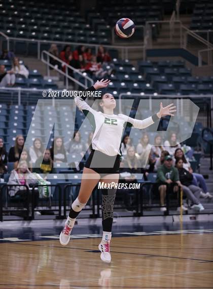 Thumbnail 3 in Stratford vs Tompkins (UIL 6A Area Playoff) photogallery.