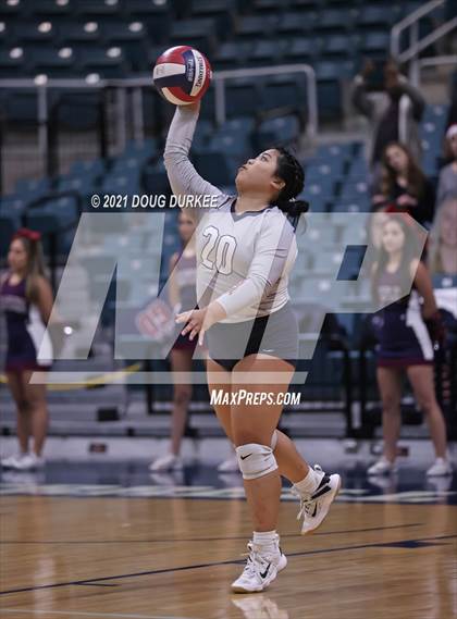 Thumbnail 1 in Stratford vs Tompkins (UIL 6A Area Playoff) photogallery.