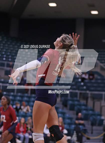 Thumbnail 1 in Stratford vs Tompkins (UIL 6A Area Playoff) photogallery.