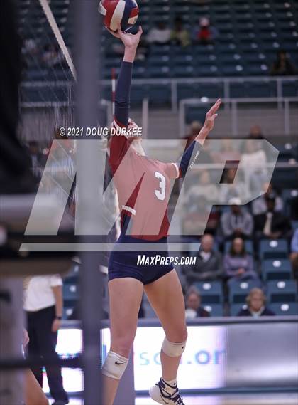 Thumbnail 1 in Stratford vs Tompkins (UIL 6A Area Playoff) photogallery.