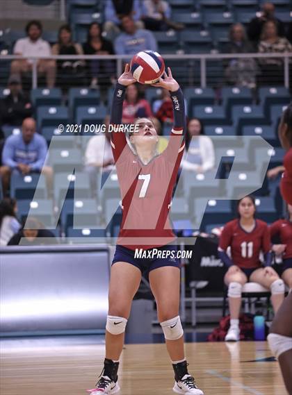 Thumbnail 2 in Stratford vs Tompkins (UIL 6A Area Playoff) photogallery.