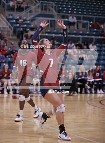 Thumbnail 3 in Stratford vs Tompkins (UIL 6A Area Playoff) photogallery.