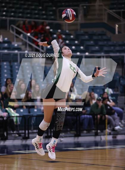 Thumbnail 3 in Stratford vs Tompkins (UIL 6A Area Playoff) photogallery.