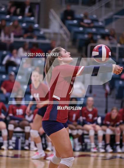 Thumbnail 2 in Stratford vs Tompkins (UIL 6A Area Playoff) photogallery.