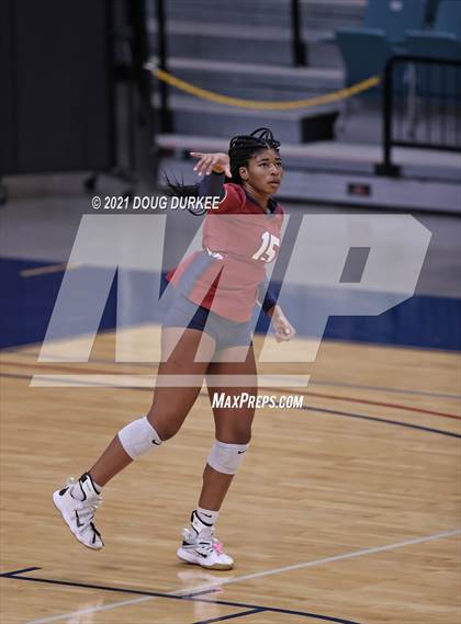 Thumbnail 1 in Stratford vs Tompkins (UIL 6A Area Playoff) photogallery.