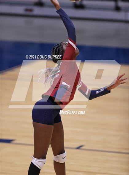 Thumbnail 1 in Stratford vs Tompkins (UIL 6A Area Playoff) photogallery.