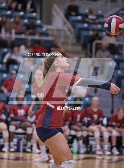 Thumbnail 1 in Stratford vs Tompkins (UIL 6A Area Playoff) photogallery.