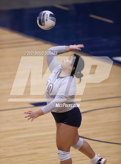 Thumbnail 1 in Stratford vs Tompkins (UIL 6A Area Playoff) photogallery.