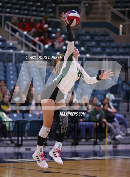 Thumbnail 3 in Stratford vs Tompkins (UIL 6A Area Playoff) photogallery.