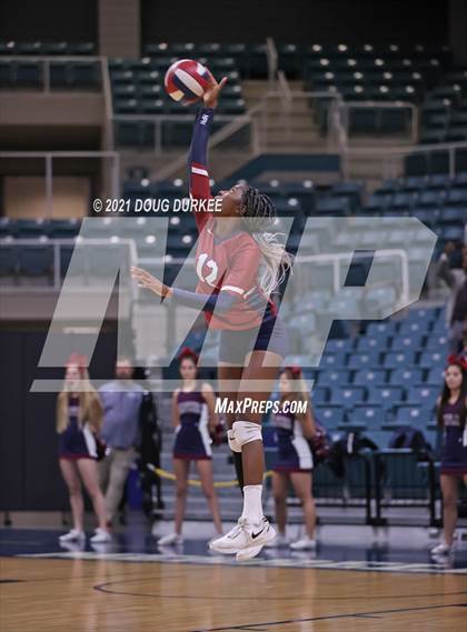 Thumbnail 1 in Stratford vs Tompkins (UIL 6A Area Playoff) photogallery.