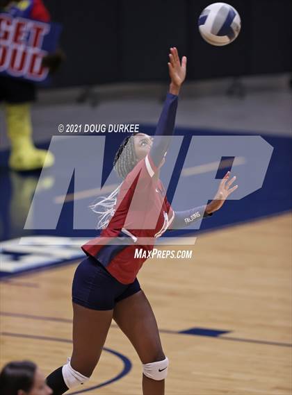 Thumbnail 3 in Stratford vs Tompkins (UIL 6A Area Playoff) photogallery.