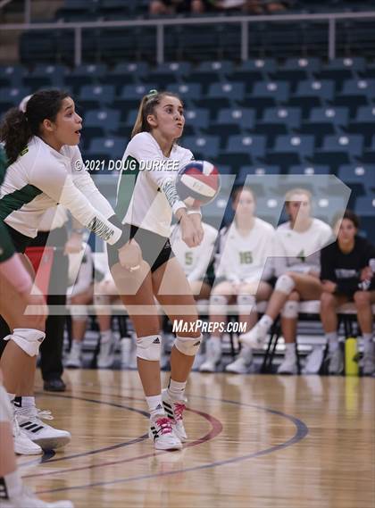 Thumbnail 1 in Stratford vs Tompkins (UIL 6A Area Playoff) photogallery.