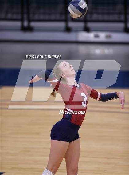 Thumbnail 2 in Stratford vs Tompkins (UIL 6A Area Playoff) photogallery.