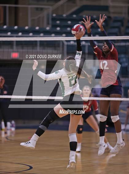 Thumbnail 1 in Stratford vs Tompkins (UIL 6A Area Playoff) photogallery.