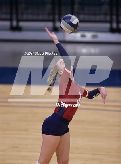 Thumbnail 3 in Stratford vs Tompkins (UIL 6A Area Playoff) photogallery.