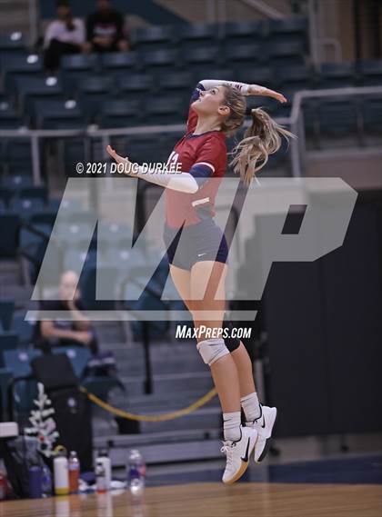 Thumbnail 1 in Stratford vs Tompkins (UIL 6A Area Playoff) photogallery.