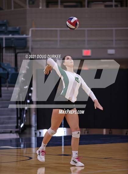 Thumbnail 2 in Stratford vs Tompkins (UIL 6A Area Playoff) photogallery.