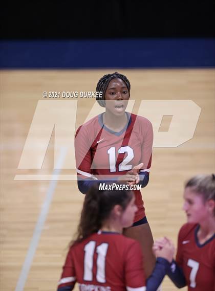 Thumbnail 2 in Stratford vs Tompkins (UIL 6A Area Playoff) photogallery.