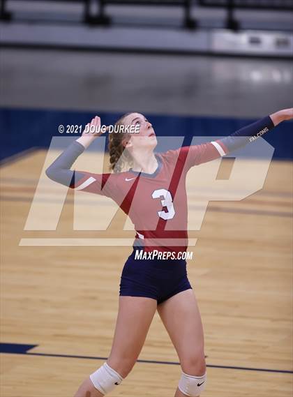 Thumbnail 3 in Stratford vs Tompkins (UIL 6A Area Playoff) photogallery.