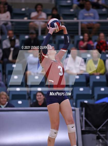 Thumbnail 2 in Stratford vs Tompkins (UIL 6A Area Playoff) photogallery.