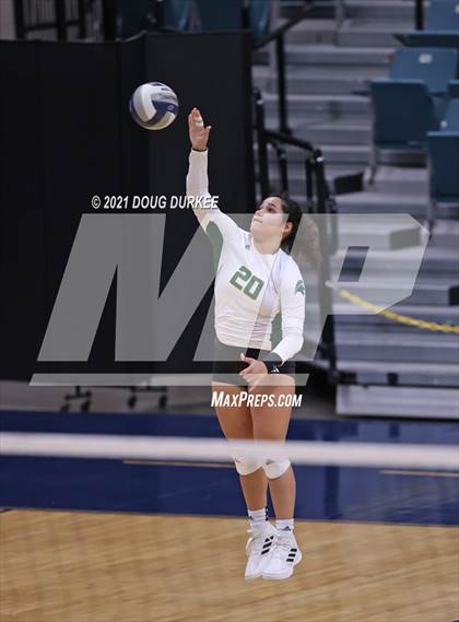 Thumbnail 3 in Stratford vs Tompkins (UIL 6A Area Playoff) photogallery.