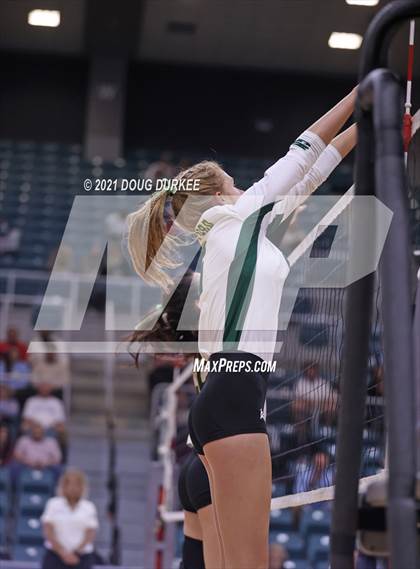 Thumbnail 3 in Stratford vs Tompkins (UIL 6A Area Playoff) photogallery.