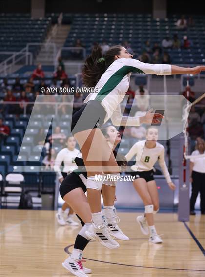 Thumbnail 3 in Stratford vs Tompkins (UIL 6A Area Playoff) photogallery.
