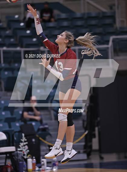 Thumbnail 3 in Stratford vs Tompkins (UIL 6A Area Playoff) photogallery.
