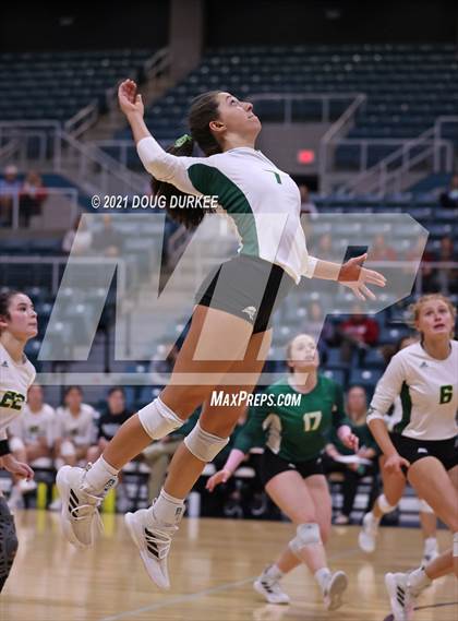 Thumbnail 1 in Stratford vs Tompkins (UIL 6A Area Playoff) photogallery.