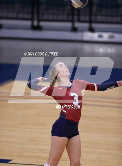 Thumbnail 1 in Stratford vs Tompkins (UIL 6A Area Playoff) photogallery.