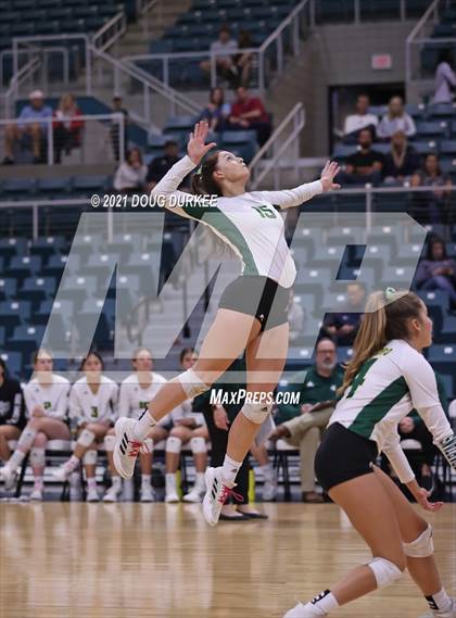 Thumbnail 2 in Stratford vs Tompkins (UIL 6A Area Playoff) photogallery.