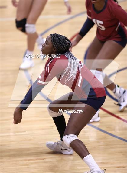 Thumbnail 1 in Stratford vs Tompkins (UIL 6A Area Playoff) photogallery.