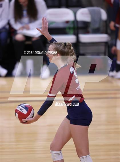 Thumbnail 3 in Stratford vs Tompkins (UIL 6A Area Playoff) photogallery.