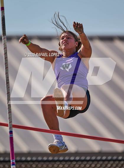 Thumbnail 3 in UIL 6A Track & Field Area 13&14 (Pole Vault) photogallery.