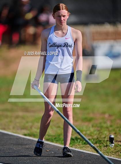 Thumbnail 2 in UIL 6A Track & Field Area 13&14 (Pole Vault) photogallery.
