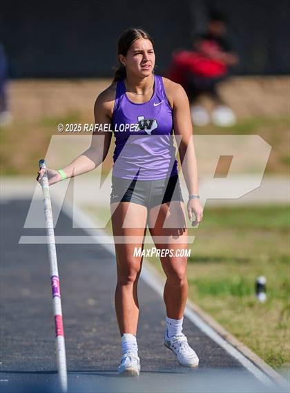 Thumbnail 3 in UIL 6A Track & Field Area 13&14 (Pole Vault) photogallery.