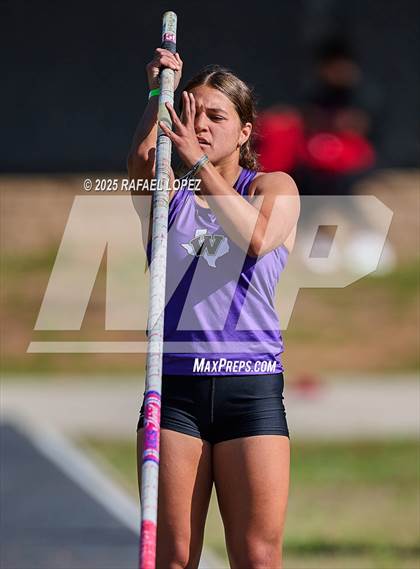 Thumbnail 3 in UIL 6A Track & Field Area 13&14 (Pole Vault) photogallery.