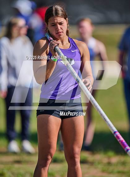 Thumbnail 1 in UIL 6A Track & Field Area 13&14 (Pole Vault) photogallery.
