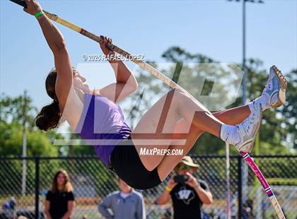 Thumbnail 3 in UIL 6A Track & Field Area 13&14 (Pole Vault) photogallery.