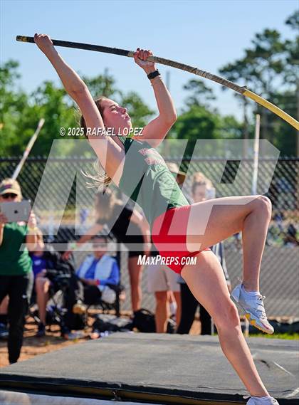 Thumbnail 3 in UIL 6A Track & Field Area 13&14 (Pole Vault) photogallery.