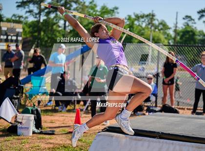 Thumbnail 2 in UIL 6A Track & Field Area 13&14 (Pole Vault) photogallery.