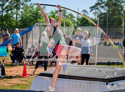 Thumbnail 2 in UIL 6A Track & Field Area 13&14 (Pole Vault) photogallery.