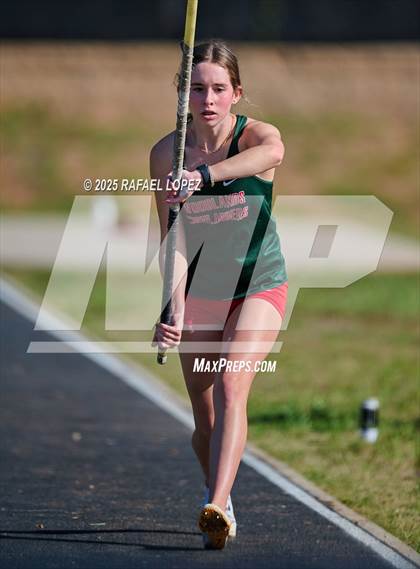 Thumbnail 3 in UIL 6A Track & Field Area 13&14 (Pole Vault) photogallery.