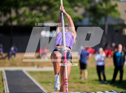 Thumbnail 2 in UIL 6A Track & Field Area 13&14 (Pole Vault) photogallery.
