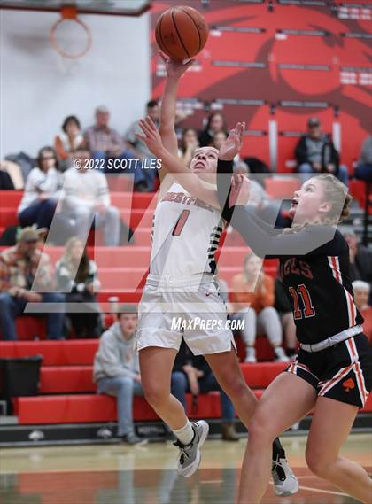 Thumbnail 2 in Amanda-Clearcreek vs Westfall photogallery.