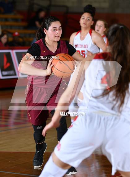 Thumbnail 3 in Esperanza @ Mater Dei (Nike Extravaganza) photogallery.