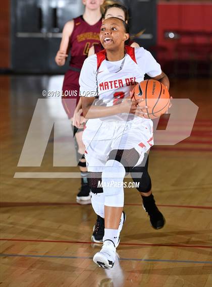 Thumbnail 2 in Esperanza @ Mater Dei (Nike Extravaganza) photogallery.