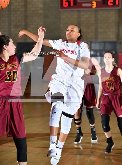 Thumbnail 3 in Esperanza @ Mater Dei (Nike Extravaganza) photogallery.