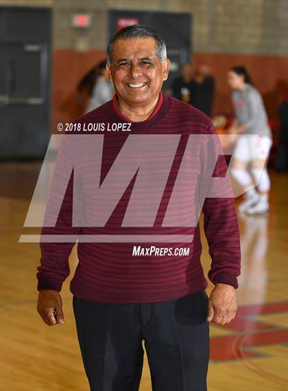 Thumbnail 3 in Esperanza @ Mater Dei (Nike Extravaganza) photogallery.